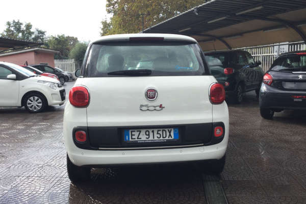 Villa-Bonelli-Auto-Roma-Fiat-500L-1.6-multijet-105cv-business-usata-visuale-posteriore